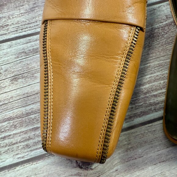 Bisou Bisou Tan Leather Size 7 Closed Toe Mules Curved High Heel Slip-On Shoes - Picture 17 of 17